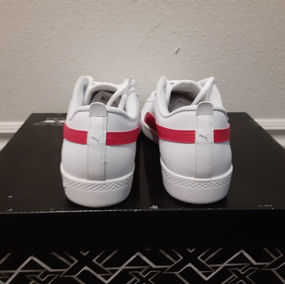 Puma - Picture 2 of 4